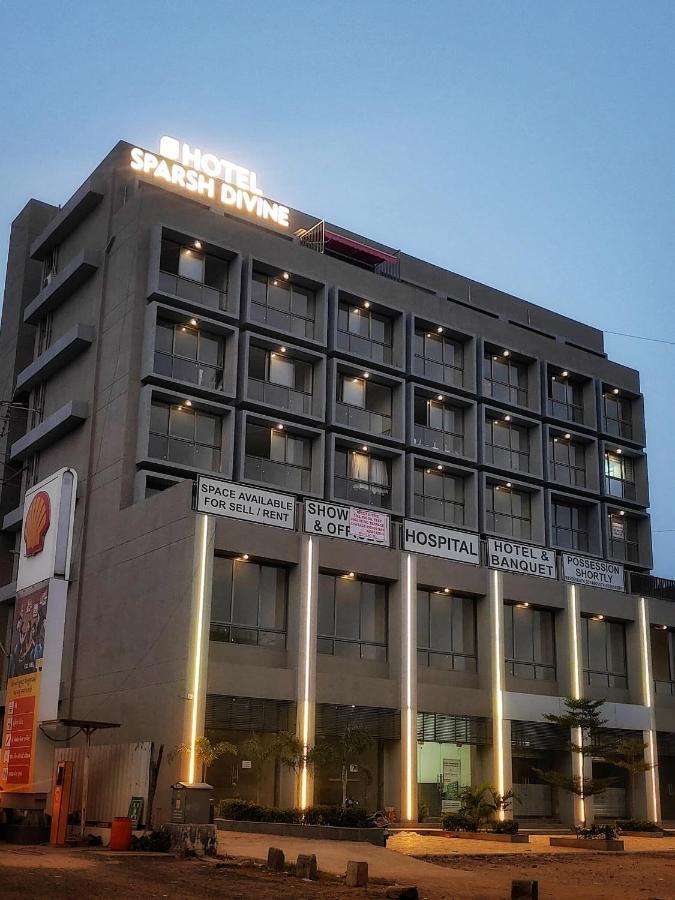 Hotel Sparsh Divine Ahmedabad Exterior photo